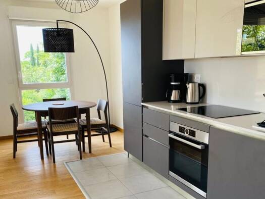 Colocation à louer 1 060 € 3 pièces 2 chambres 64 m² 3ème étage Charréard Vénissieux 69200