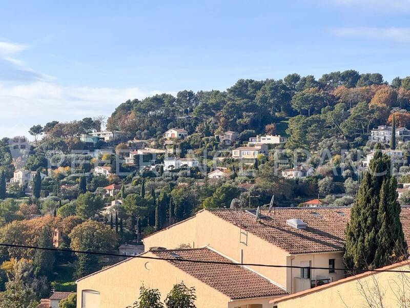 Maison à louer, 205m², MOUGINS