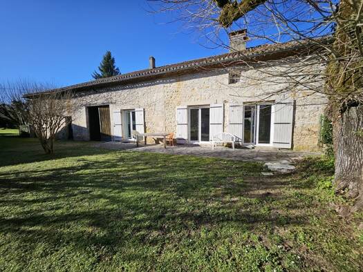 Ferme à vendre 215 000 € 5 pièces 3 chambres 90 m² 1 336 m² de terrain Antonne-et-Trigonant 24420