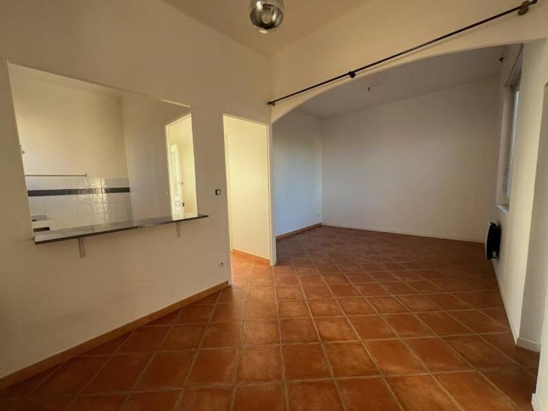 Maison à louer, 47m², MARSEILLE 11E