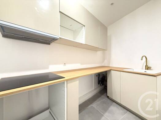 Appartement à vendre 375 000 € 3 pièces 2 chambres 56,55 m² RDC Saint-Germain-en-Laye 78100