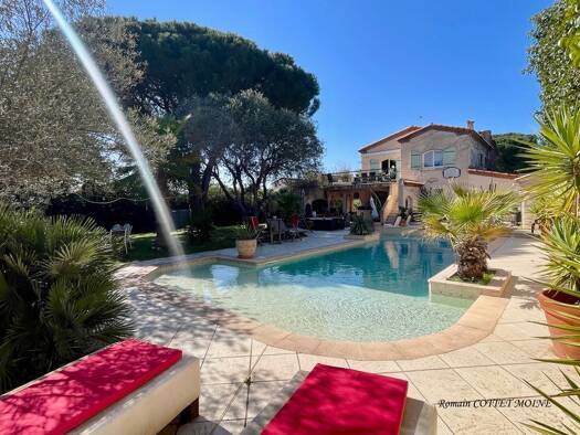 Maison à vendre 945 000 € 7 pièces 6 chambres 200 m² 1 250 m² de terrain Centre Ville Pérols 34470