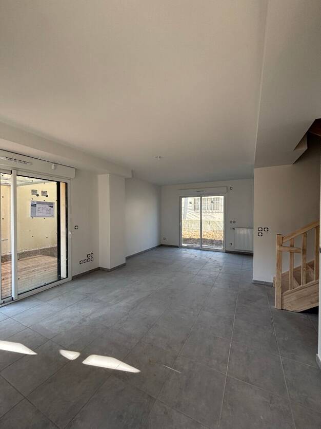 Villa à vendre 327 000 € 4 pièces 3 chambres 74 m² 99 m² de terrain Vaulx en Velin 69120