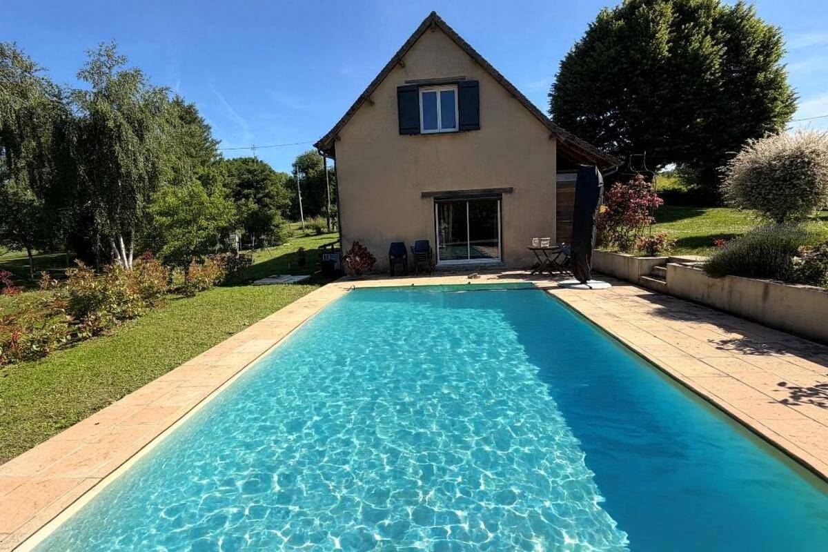 Maison à vendre, 102m², SAINT PRIEST LES FOUGERES