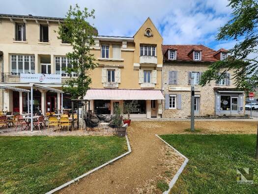 Immeuble à vendre 265 000 € 270 m² Nexon 87800