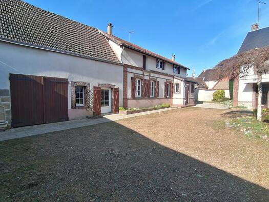 Maison à vendre 223 650 € 5 pièces 3 chambres 117 m² 935 m² de terrain Mévoisins 28130