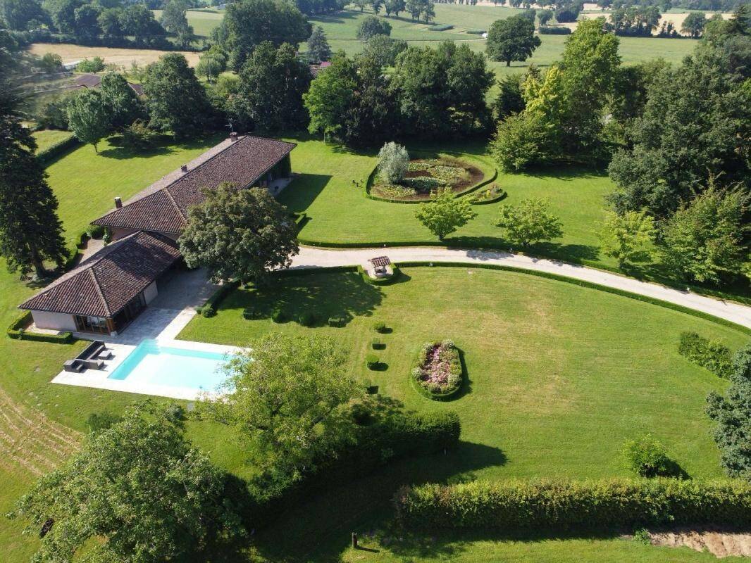 Maison à vendre, 470m², POLLIAT
