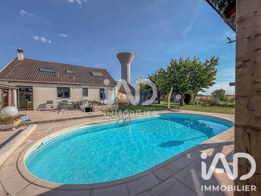 Maison à vendre 345 000 € 5 pièces 4 chambres 102 m² 1 063 m² de terrain Aubepierre-Ozouer-le-Repos 77720