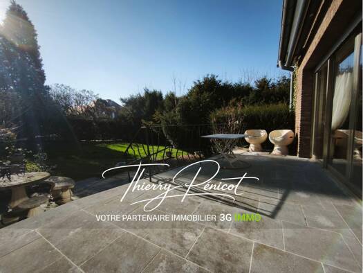 Maison de plain-pied à vendre 200 000 € 6 pièces 4 chambres 125 m² 994 m² de terrain Cimetiere-Eglise Hautmont 59330