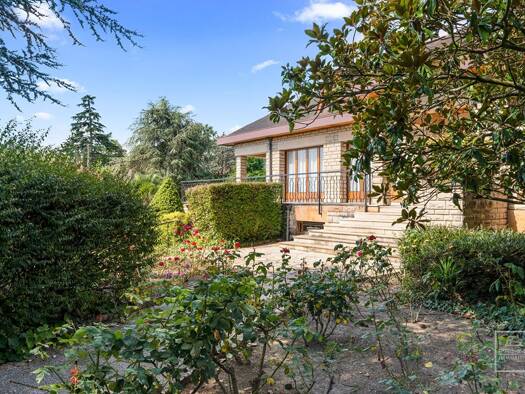 Maison à vendre 900 000 € 7 pièces 4 chambres 228 m² 900 m² de terrain Contour Champagne-au-Mont-d'Or 69410