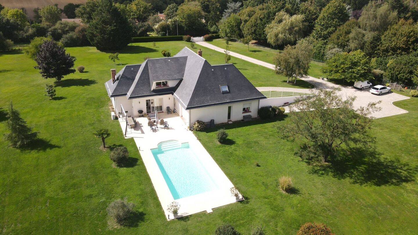 Maison à vendre, 255m², POILLY LEZ GIEN