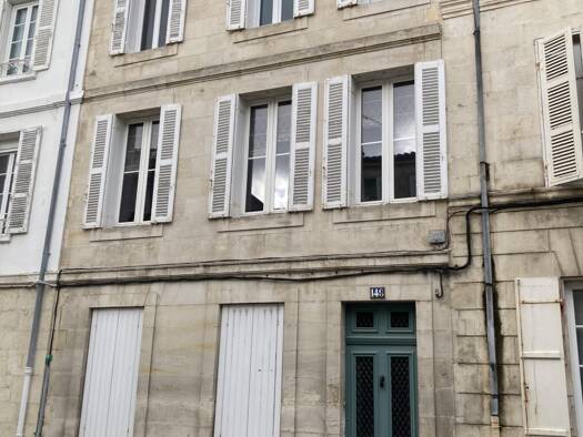 Maison de ville à vendre 350 000 € 8 pièces 5 chambres 181 m² 78 m² de terrain Centre Ville Nord Rochefort 17300