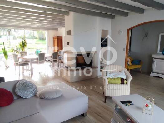 Maison de plain-pied à vendre 313 000 € 4 pièces 3 chambres 110 m² 1 700 m² de terrain Montbert 44140