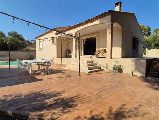 Maison de plain-pied à vendre 500 000 € 4 pièces 3 chambres 120 m² 1 310 m² de terrain Nord Poussan 34560