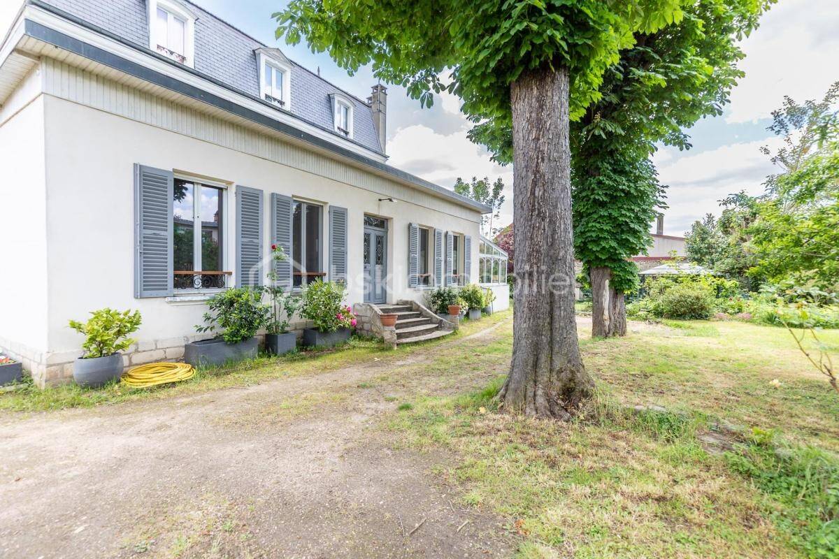 Maison à vendre, 164m², SAINT MAUR DES FOSSES