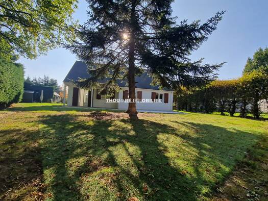 Maison de plain-pied à vendre 343 200 € 5 pièces 4 chambres 114 m² 789 m² de terrain Ouest Thouaré-sur-Loire 44470