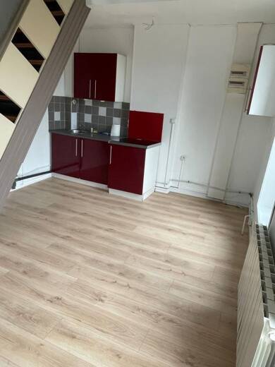 Duplex à louer 450 € 3 pièces 2 chambres 42,9 m² 1er étage Cimetiere-Eglise Hautmont 59330