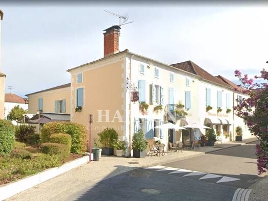 Local commercial à vendre 342 400 € Sault-de-Navailles 64300