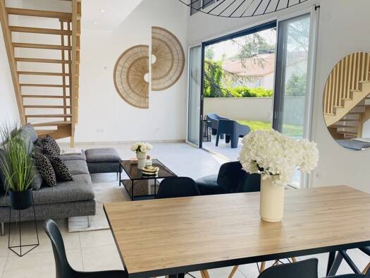 Villa à vendre - Neuf 1 095 000 € 6 pièces 4 chambres 165 m² 541 m² de terrain Vassieux Caluire-et-Cuire 69300