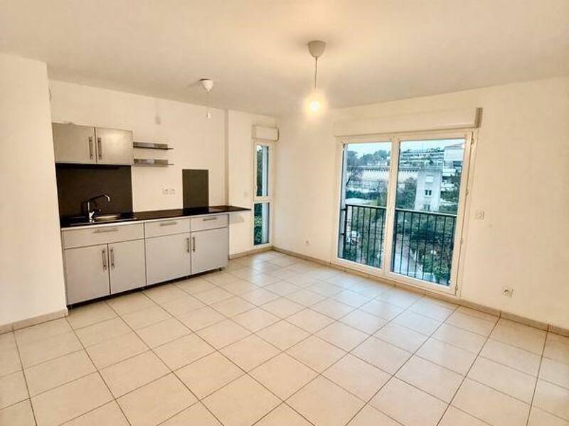 Maison à louer, 40m², MARSEILLE 12E