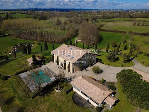 Maison à vendre 1 990 000 € 12 pièces 6 chambres 550 m² 34 000 m² de terrain Langon 33210
