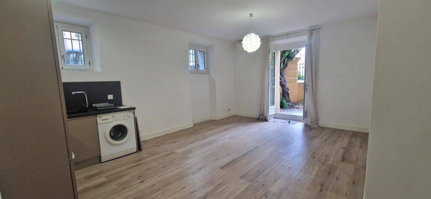 Maison à louer, 64m², CANNES