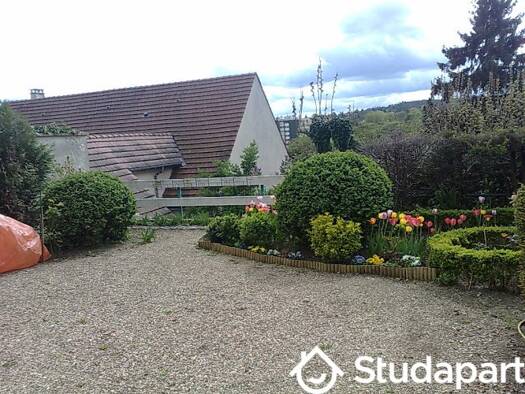 Appartement à louer 2 000 € 4 pièces 3 chambres 95 m² RDC/3 Ourches Saint-Germain-en-Laye 78100