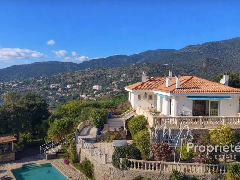 Maison à vendre, 255m², RAYOL CANADEL SUR MER