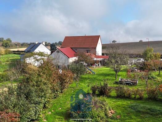 Maison à vendre 159 000 € 5 pièces 3 chambres 135 m² 3 859 m² de terrain Teilhet 63560