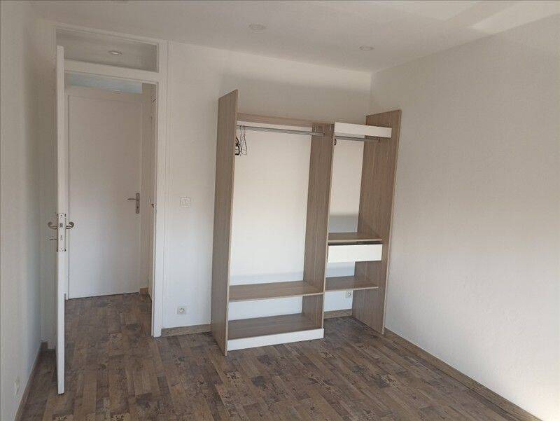 Appartement - 1er étage - 64,61 m2 - 4 pièces - Non meublé — 4