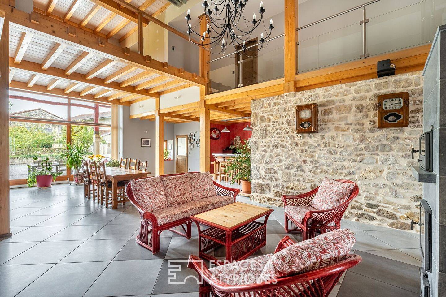 Maison à vendre, 541m², OYONNAX