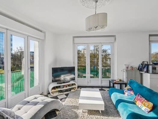Appartement à vendre 220 000 € 4 pièces 3 chambres 87 m² Étage 1/2 La Fuye Velpeau Tours 37000