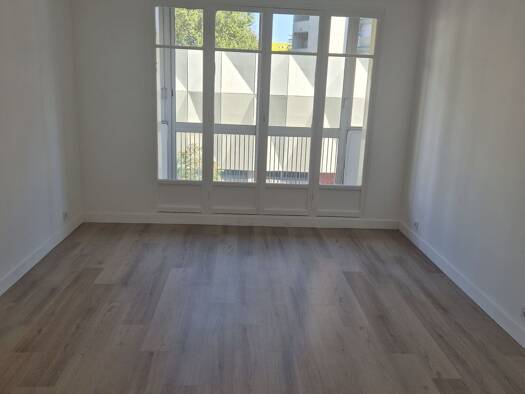 Appartement à vendre 175 999 € 3 pièces 2 chambres 56 m² Étage 2/8 La Timone Marseille 10ème arrondissement 13005