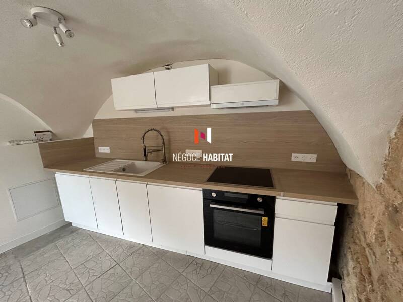 Maison à louer, 47m², JUNAS