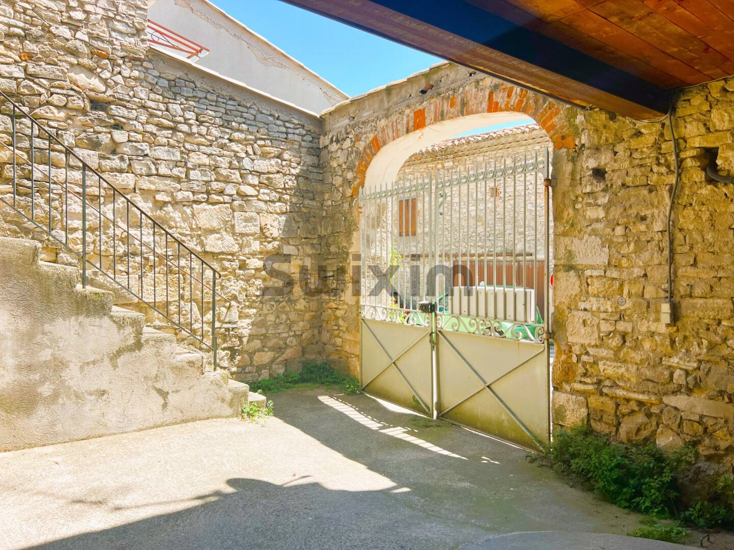 Maison à vendre, 177m², VEZENOBRES