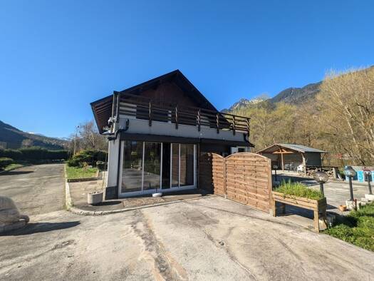 Maison à vendre 220 000 € 5 pièces 3 chambres 170 m² 4 612 m² de terrain La Chapelle 73660