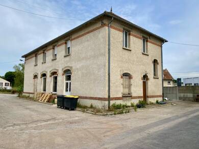 Immeuble à vendre 514 500 € 683 m² St Brice Courcelles 51370
