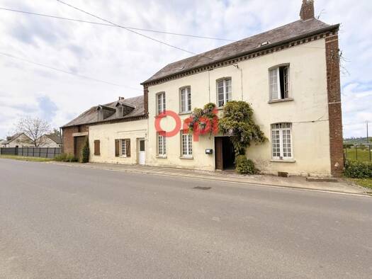 Maison à vendre 134 000 € 8 pièces 6 chambres 251,73 m² 1 630 m² de terrain Mailly-Maillet 80560