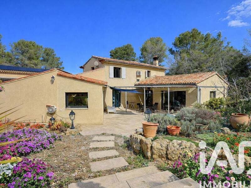 Maison à vendre, 272m², PEYROLLES EN PROVENCE