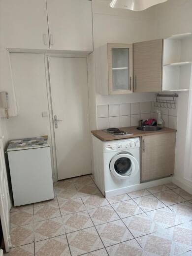 Appartement à louer 620 € 1 pièce 11 m² Étage 2/4 Coteaux Saint-Cloud 92210