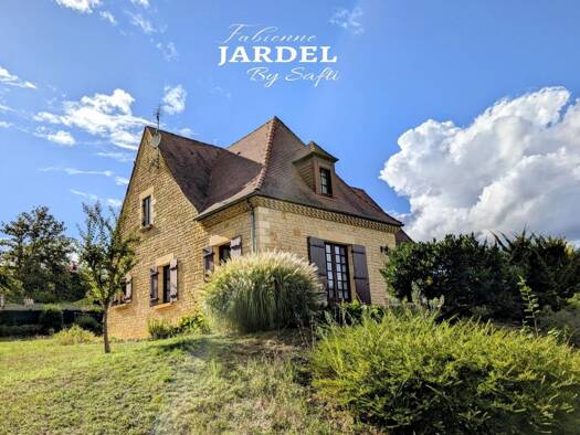 Maison à vendre 327 000 € 5 pièces 4 chambres 174 m² 2 456 m² de terrain Carsac-Aillac 24200