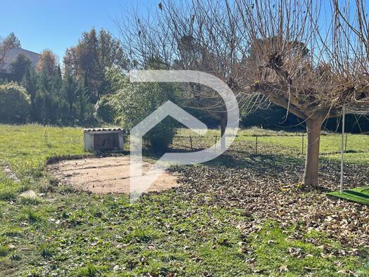 Maison de plain-pied à vendre 305 000 € 4 pièces 2 chambres 103 m² 2 500 m² de terrain Varages 83670