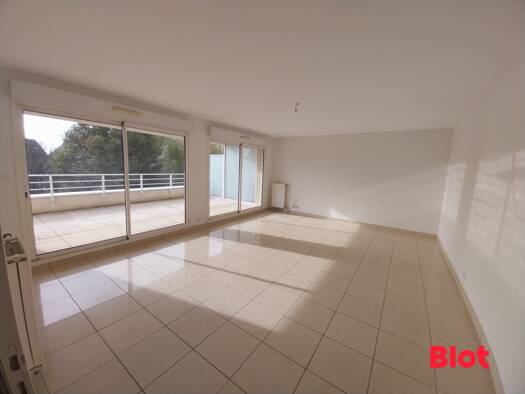 Appartement à louer 1 314 € 4 pièces 2 chambres 83,4 m² 1er étage Rennes 35700