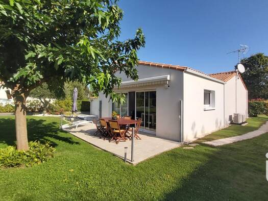 Maison à vendre 289 500 € 6 pièces 3 chambres 120 m² 2 782 m² de terrain La Boissière-des-Landes 85430