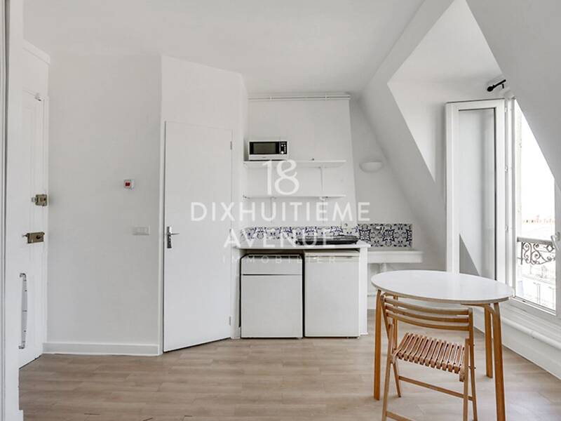 Maison à louer, 16m², PARIS 18E
