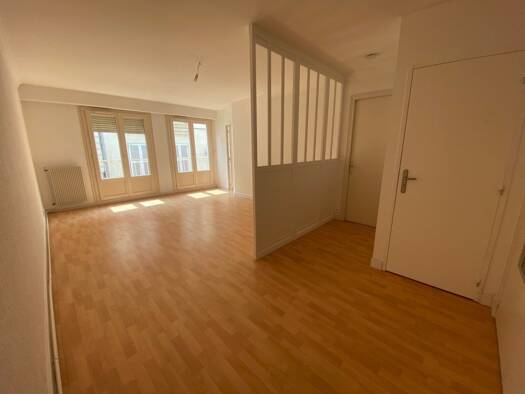 Appartement à vendre 348 150 € 4 pièces 3 chambres 87,2 m² Étage 1/3 Centre Angers 49100