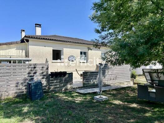 Maison de ville à vendre 220 000 € 7 pièces 4 chambres 151 m² 699 m² de terrain Ouest Tonnay-Charente 17430