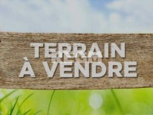 Terrain à vendre 27 000 € 21 840 m² de terrain Étauliers 33820