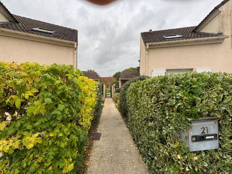 Maison à vendre, 82m², TOUSSUS LE NOBLE