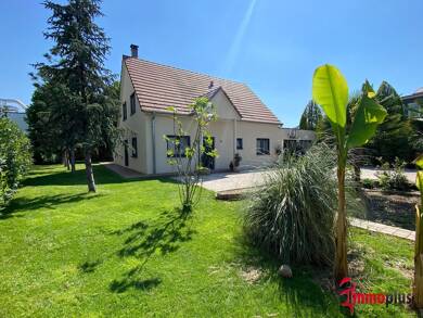 Maison à vendre 749 500 € 8 pièces 5 chambres 200 m² 941 m² de terrain Huningue 68330